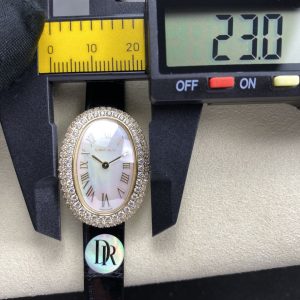 Cartier Baignoire Replica Horloge: Luxe 1:1 Replica Horloges Kopen Met Betaling Bij Levering 1123207309 - front view | Baigno