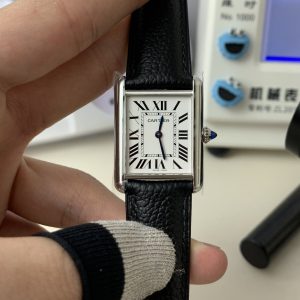 Cartier Tank Medium Super Clone Horloge - AAA+ Kwaliteit Replica Betalen bij Levering 1141931696 - front view | Cartier